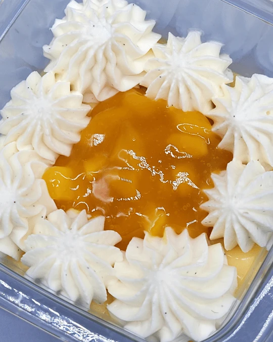 Десерт Кокос-Манго-Маракуйя